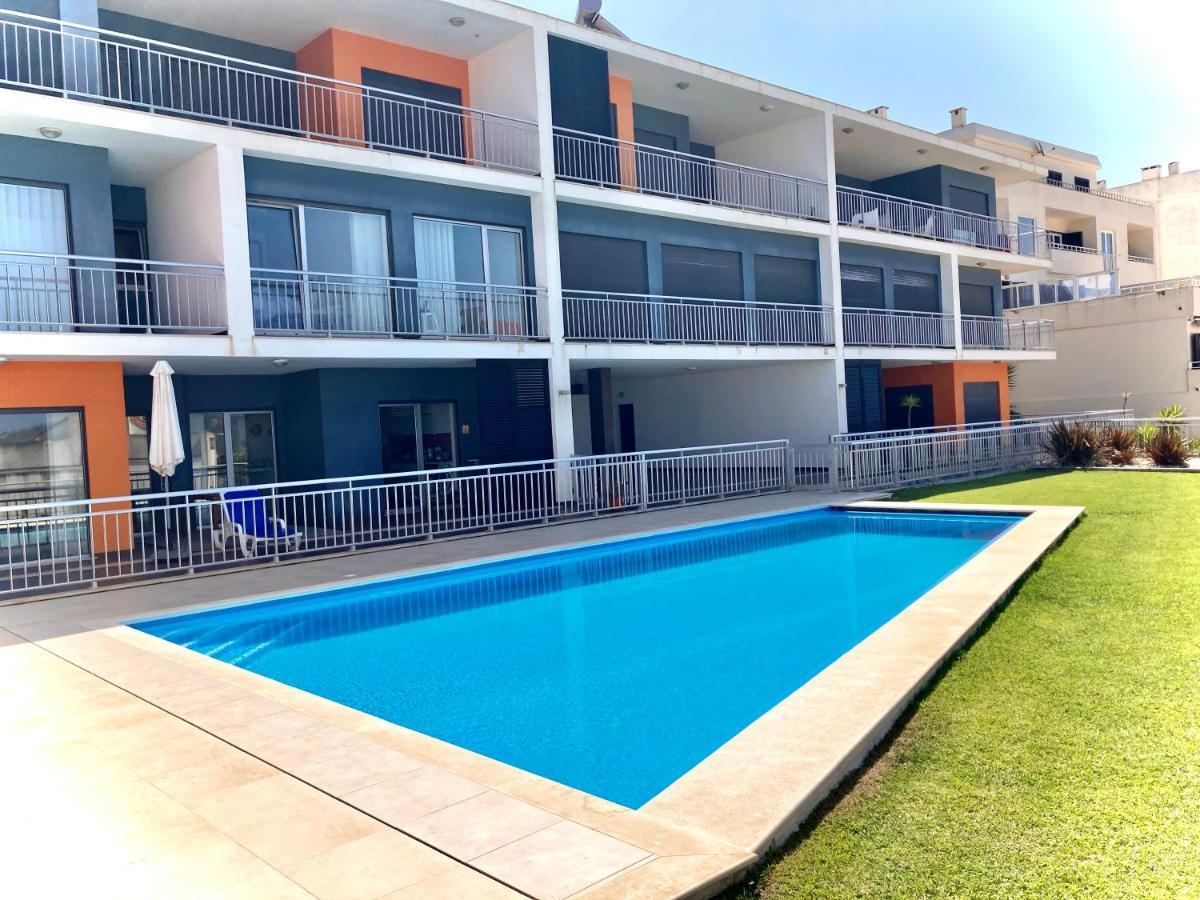 Foz Beach House - Rooftop & Sea View Foz do Arelho Exterior photo